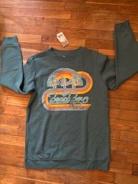 BNWT  Women's Teal Beach Boys Graphic Sweatshirt
